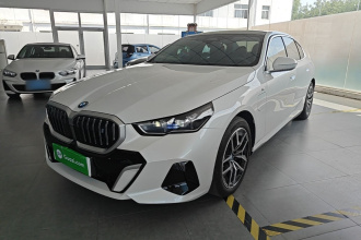宝马i5 2025款 eDrive 40L M运动套装