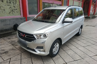 五菱汽车 五菱宏光 2021款 改款1.5L S舒适型 电动助力LAR