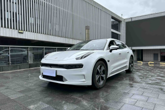 极氪001 2022款 长续航双电机 WE版