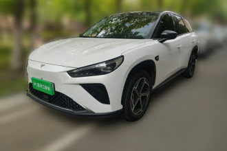 哪吒汽车 哪吒L 2024款 增程 310 闪充红衣版