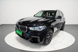 宝马X5 2022款 xDrive 30Li 尊享型M运动套装
