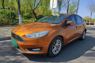 福特 福克斯 2015款 两厢 EcoBoost 125 自动超能风尚型