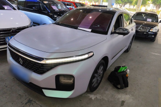 宝骏RC-5 2020款 1.5L 手动智耀豪华型