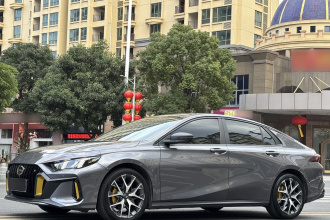 广汽传祺 影豹 2021款 270T DCT J16版