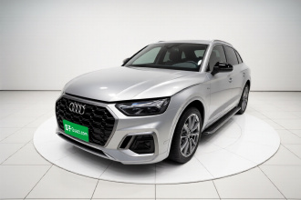 奥迪Q5L 2022款 40T RS套件燃速型