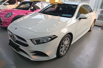 奔驰A级 2022款 A 200 L 运动轿车动感型