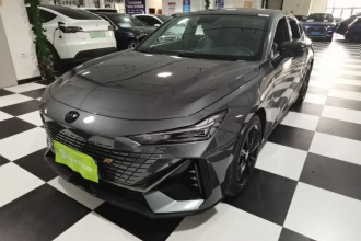 长安UNI-V 2022款 1.5T 尊贵型