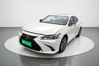 雷克萨斯ES 2022款 300h 卓越版