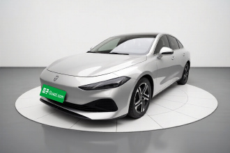 荣威D7 2023款 DMH 125km 超越版