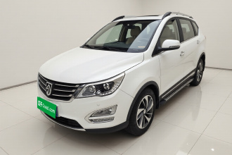 宝骏560 2015款 1.8L 手动豪华型