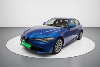阿尔法·罗密欧 Giulia朱丽叶 2017款 2.0T 200HP 精英版