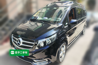 奔驰 威霆 2018款 2.0T 精英版 7座 国VI