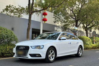 奥迪A4L 2016款 30 TFSI 典藏版 自动舒适型