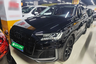 奥迪Q7 2020款 55 TFSI quattro S line运动型