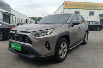 丰田 RAV4荣放 2023款 2.0L CVT两驱都市版