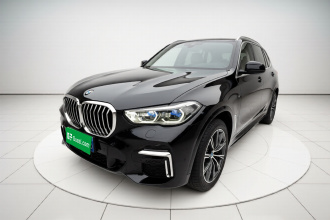 宝马X5 2022款 改款 xDrive 30Li 尊享型M运动套装