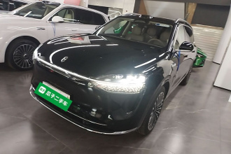 鸿蒙智行 问界M9 2025款 增程 Ultra版 52kWh 6座版 (192线激光雷达）