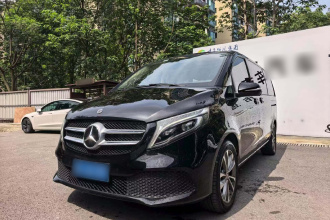 奔驰V级 2021款 V 260 领航版