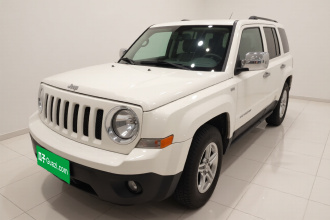 Jeep 自由客 2014款 2.4L 运动版