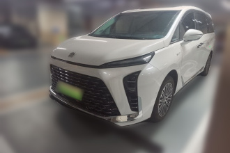 别克GL8新能源 2024款  陆尊 奢享版 7座