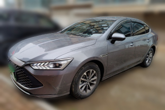 比亚迪 秦PLUS 2024款 荣耀版 DM-i 55KM领先型