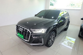 奥迪Q7 2023款 55 TFSI quattro S line运动型