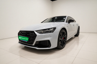 奥迪A7L 2024款 45 TFSI quattro RS 套件竞速版