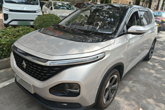 宝骏RM-5 2019款 1.5T CVT 24小时在线豪华型 7座