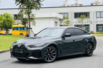宝马4系 2022款 425i Gran Coupe M运动曜夜套装