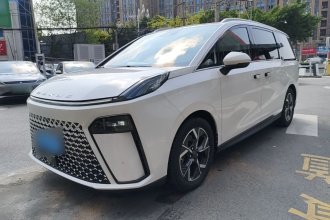 上汽大通MAXUS 大通G70 2024款 2.0T 自动旗舰版 7座