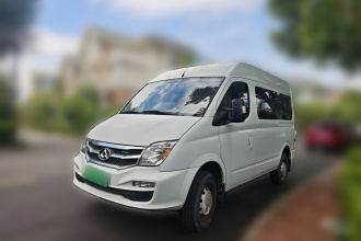 上汽大通MAXUS 新途V80 2017款 2.5T 5挡手动傲运通国V短轴中顶5/6/10座