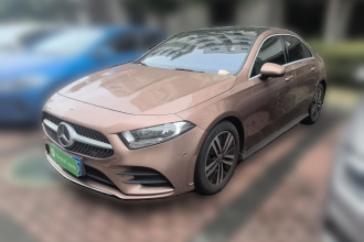 奔驰A级 2019款 改款 A 180 L 运动轿车