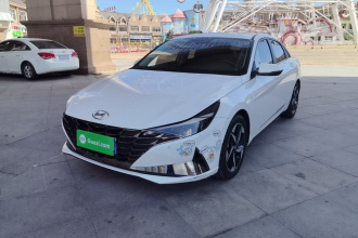 现代 伊兰特 2021款 1.5L CVT LUX尊贵版