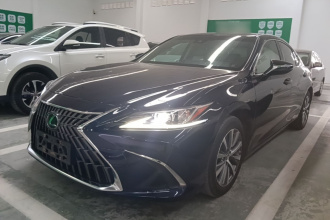 雷克萨斯ES 2021款 200 卓越版