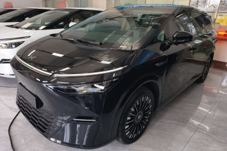 小鹏X9 2025款 纯电 740超长续航 Max