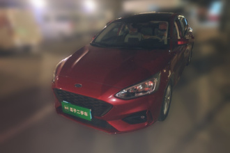 福特 福克斯 2020款 三厢 EcoBoost 180 自动锋潮型