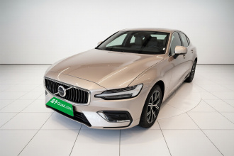 沃尔沃S60 2026款 B4 智逸豪华版