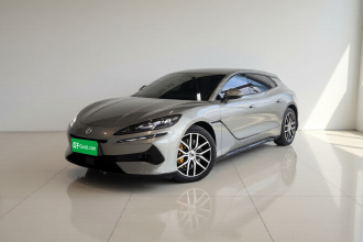 腾势Z9GT 2024款 1100四驱Max版