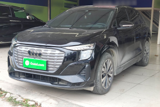 奥迪Q5 e-tron 2023款 40 e-tron 闪耀型 机甲套装