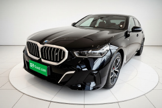 宝马i5 2025款 eDrive 35L M运动套装