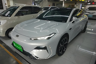 吉利银河 银河E8 2025款 700km 远航智驾版