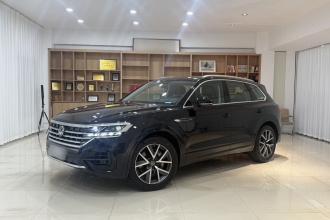 大众 途锐 2022款 3.0TSI 锐享版 经典运动套装