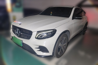 奔驰GLC轿跑 2019款 GLC 200 4MATIC 轿跑SUV