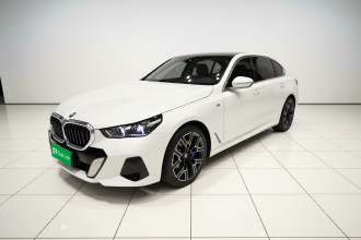 宝马5系 2025款 530Li 尊享型 M运动套装