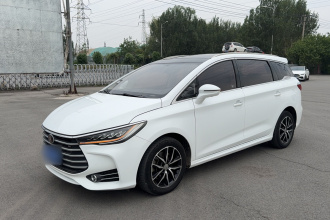比亚迪 宋MAX 2018款 1.5T 自动智联旗舰型 7座