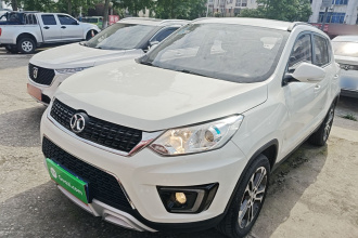 北京汽车 绅宝X35 2016款 1.5L 自动豪华版