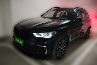宝马X5 2022款 改款 xDrive 30Li 尊享型M运动套装