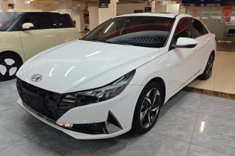 现代 伊兰特 2022款 240TGDi DCT LUX尊贵版