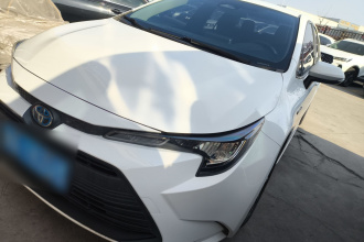 丰田 雷凌 2023款 智能电混双擎 1.8L 领先版