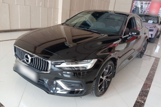 沃尔沃S60 2021款 T4 智逸豪华版